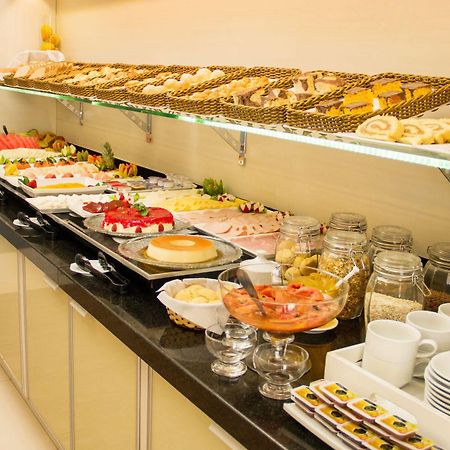 Hotel Kk Itu Bagian luar foto