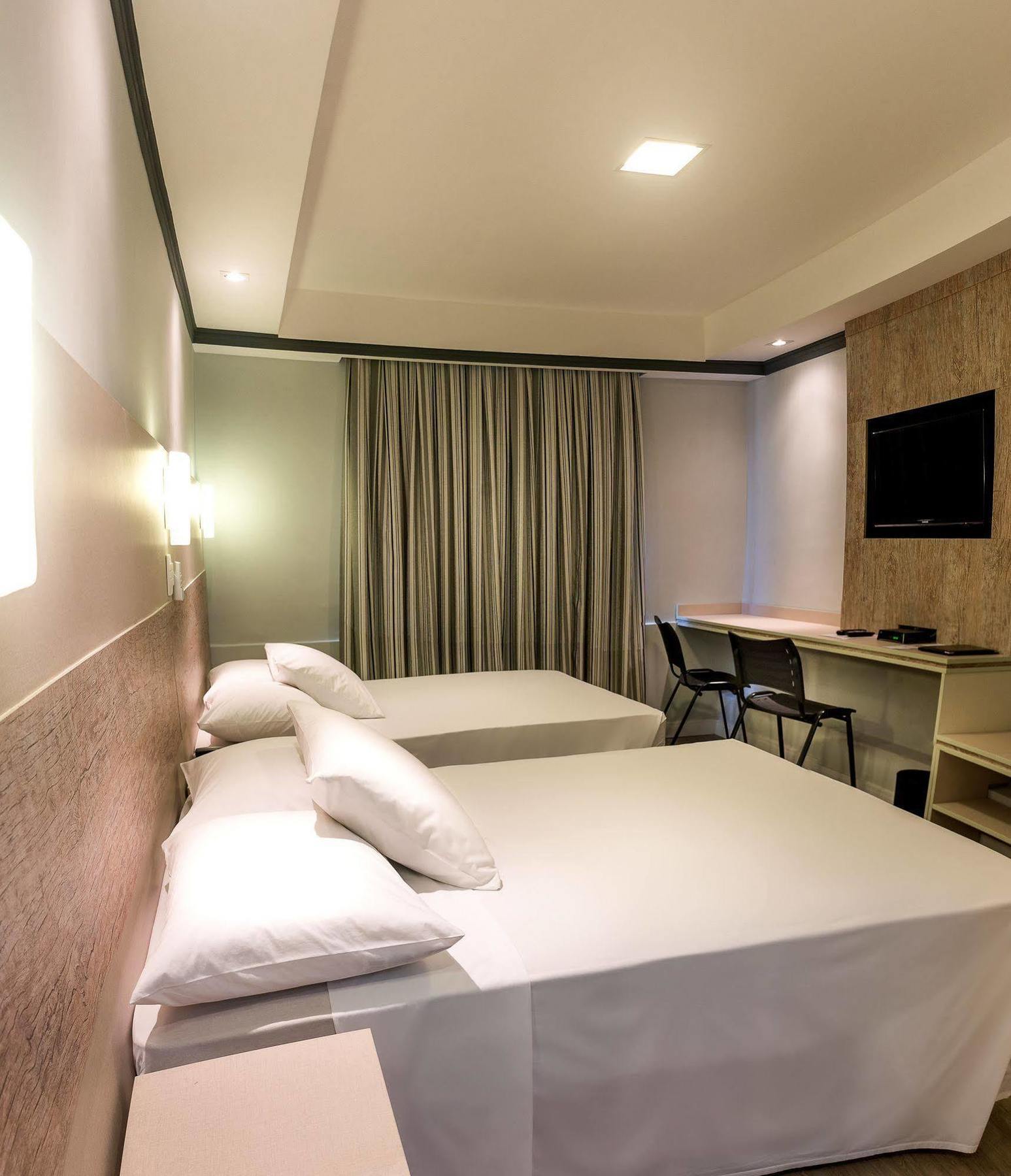 Hotel Kk Itu Bagian luar foto