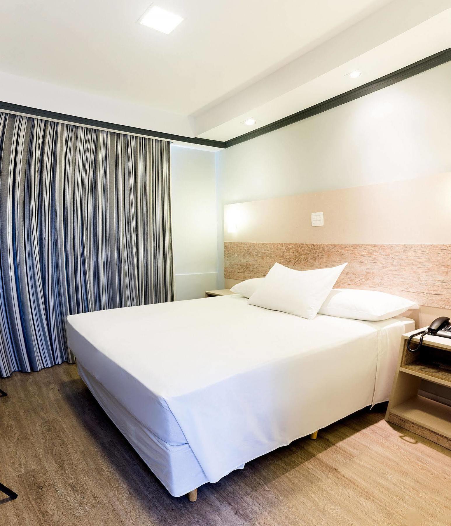 Hotel Kk Itu Bagian luar foto
