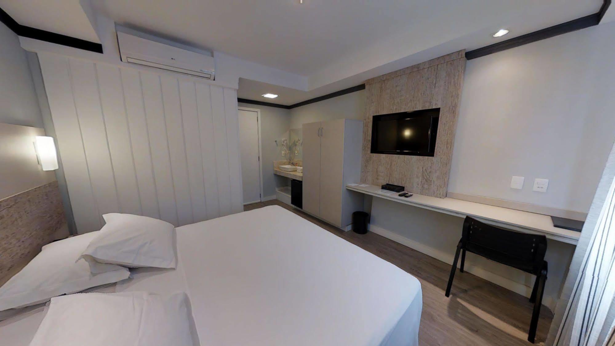 Hotel Kk Itu Bagian luar foto