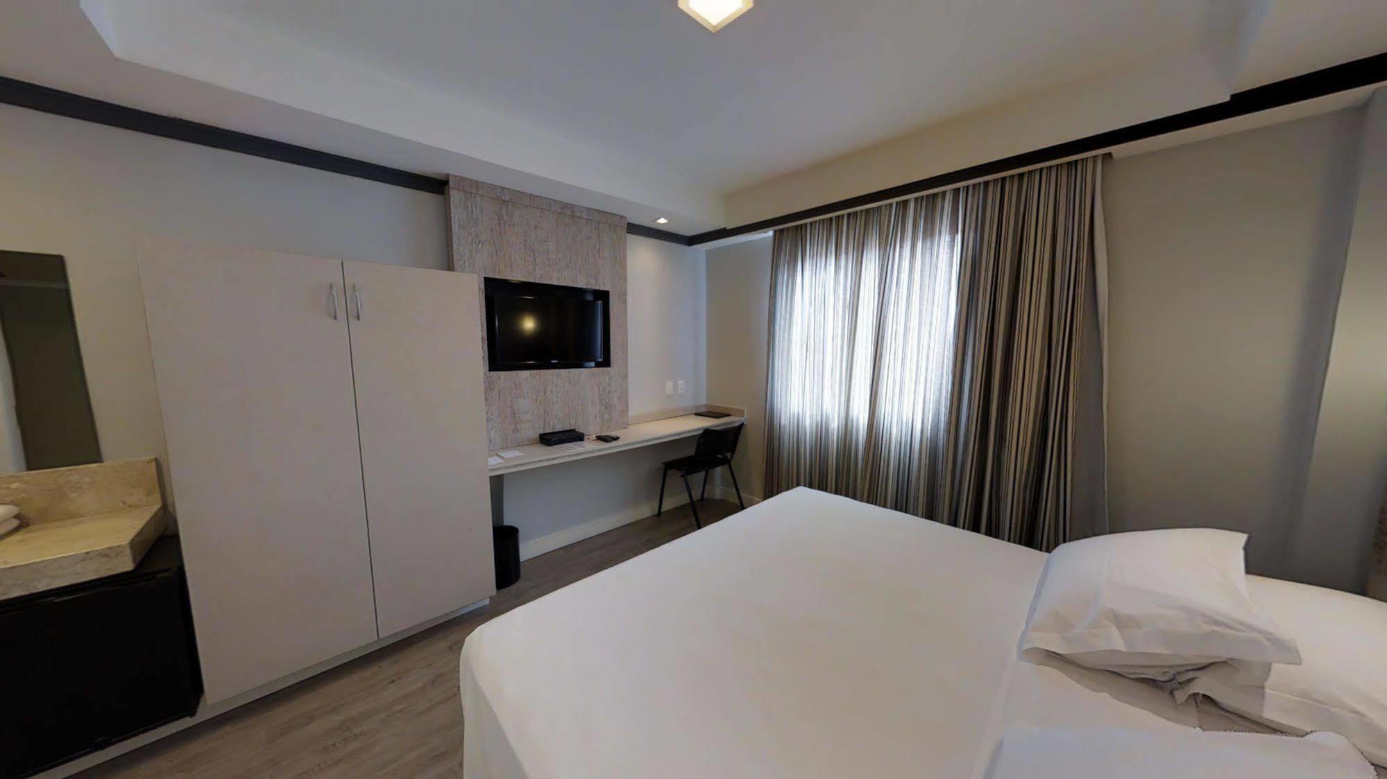 Hotel Kk Itu Bagian luar foto
