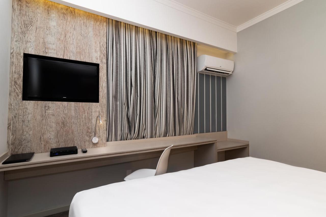 Hotel Kk Itu Bagian luar foto