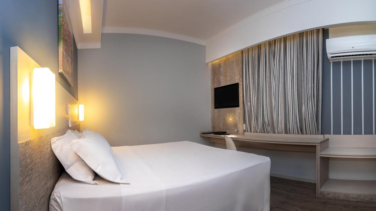 Hotel Kk Itu Bagian luar foto